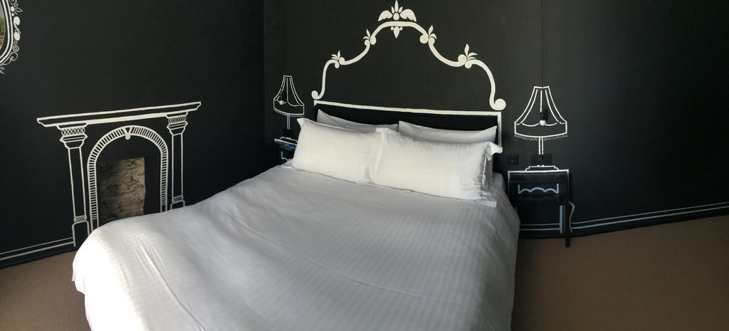 Bed and Breakfast The Blue Door New Quay Zewnętrze zdjęcie
