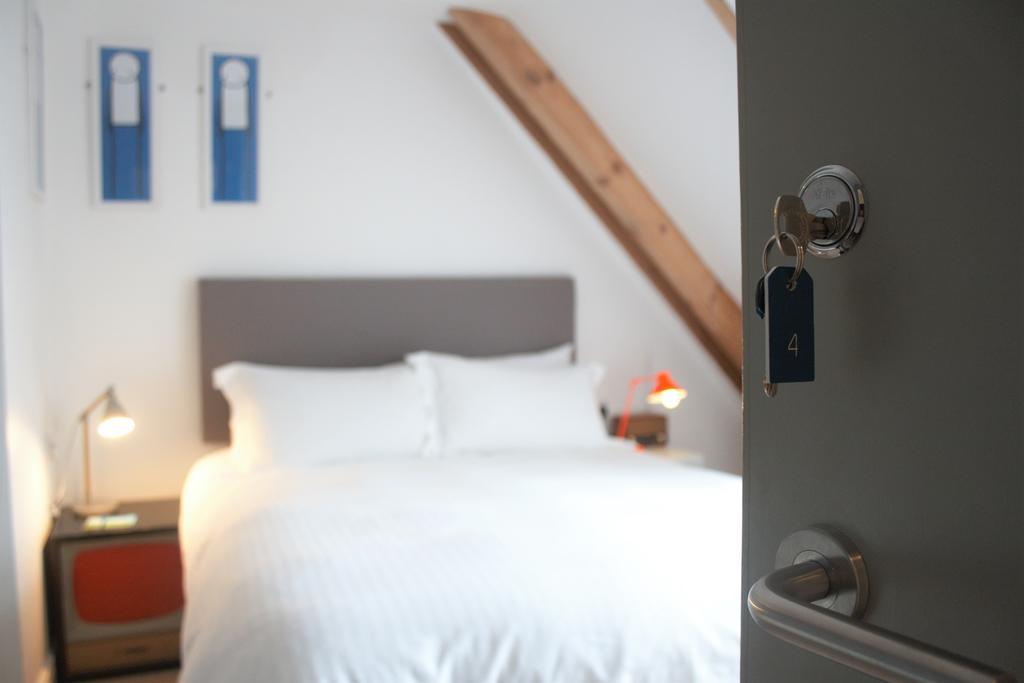 Bed and Breakfast The Blue Door New Quay Zewnętrze zdjęcie