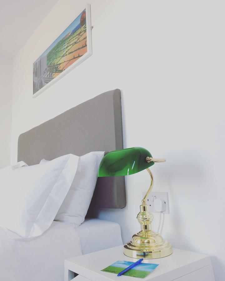 Bed and Breakfast The Blue Door New Quay Zewnętrze zdjęcie